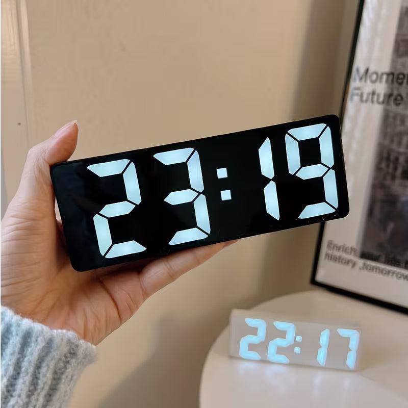 Modern LED SmartClock – Digitale Wekker met Temperatuur & Helderheidsregeling